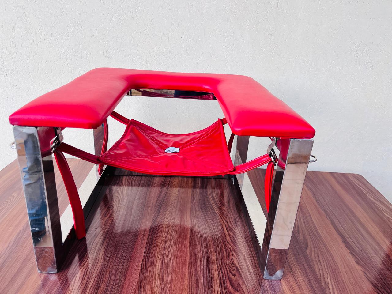 Luvottica Queening Stool for Better Positioning