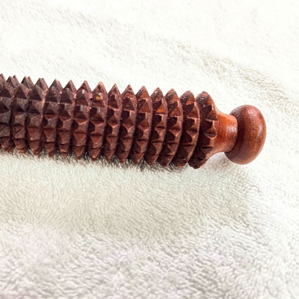 Wooden Flower Cut Massage Roller Set – For Full Body Acupressure & Relaxation