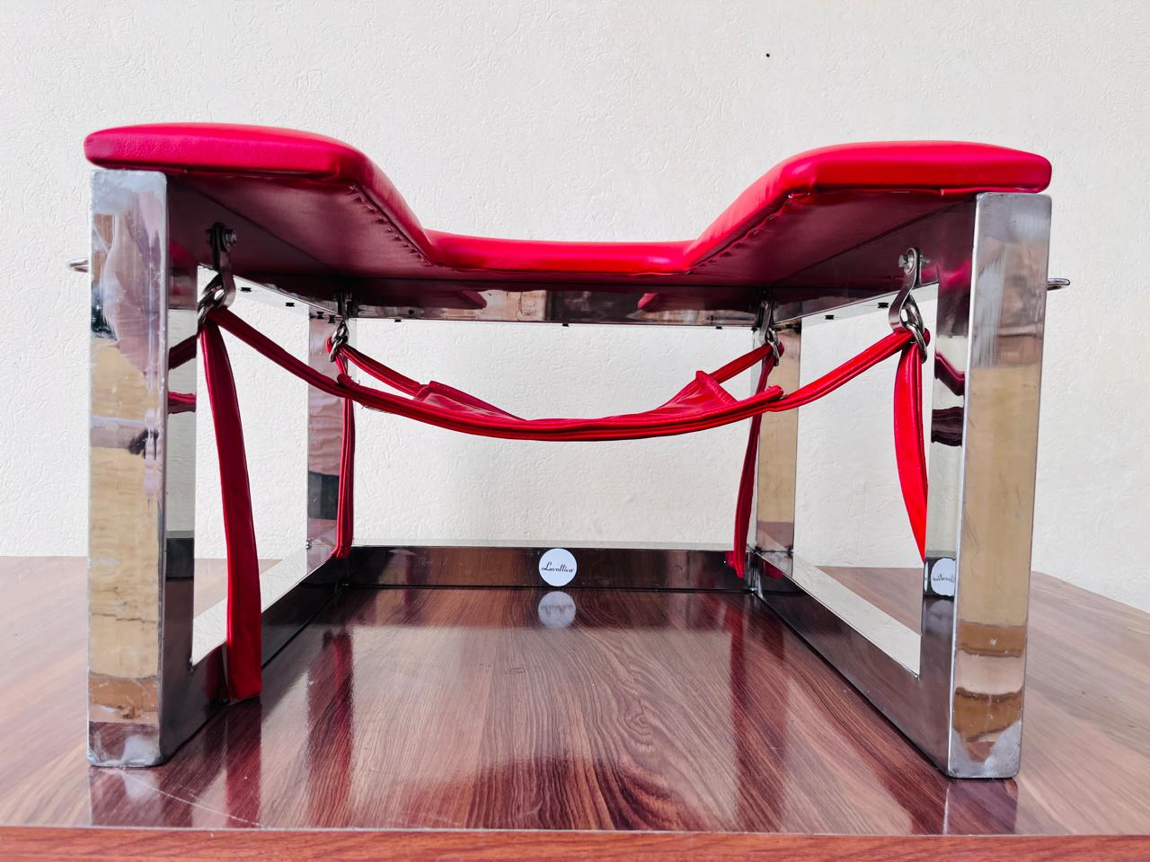 Luvottica Queening Stool for Better Positioning