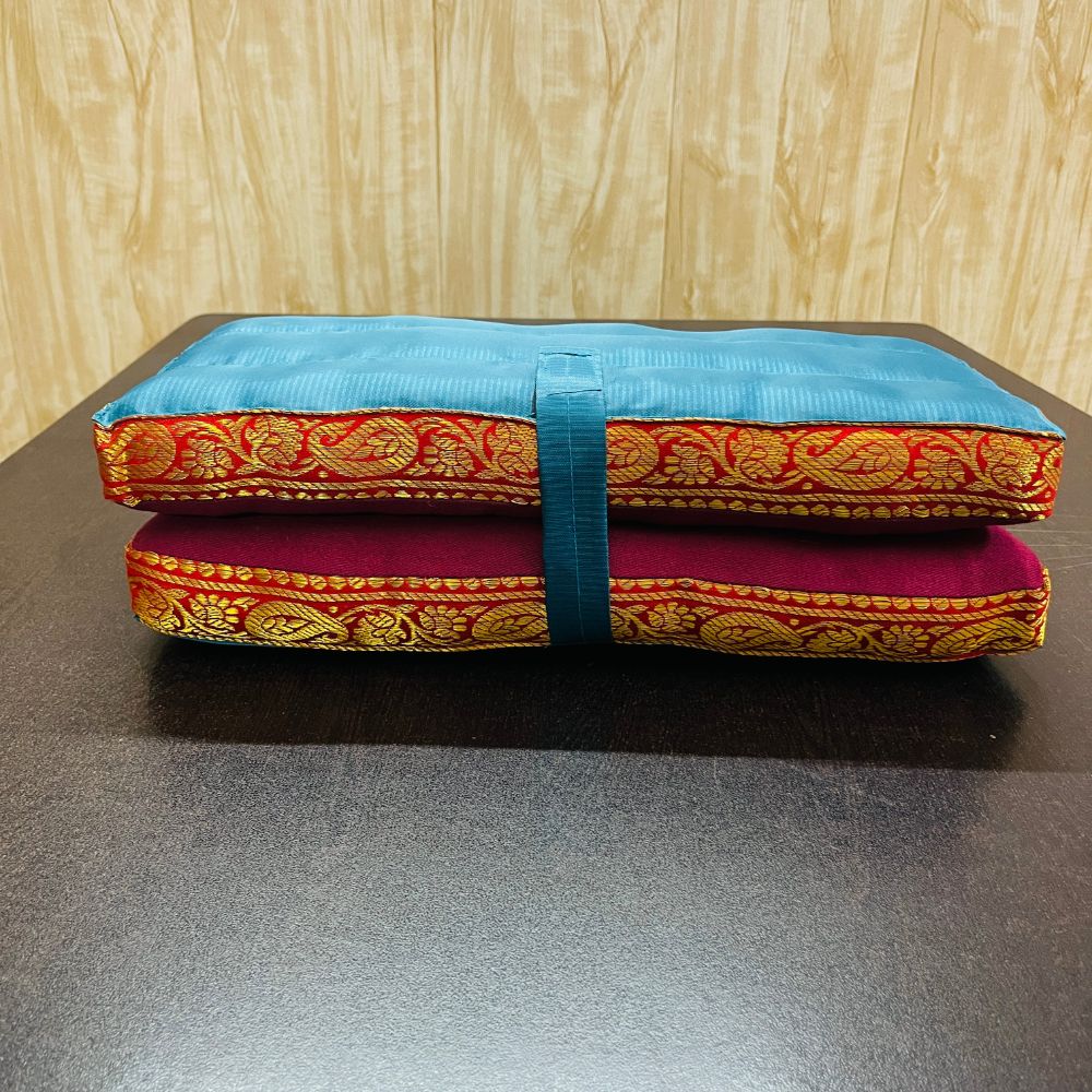 Foldable Floor Meditation Seat – Portable Cushioned Prop for Dhyana